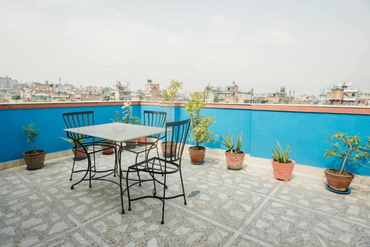 Ostello Famous House Kathmandu Esterno foto