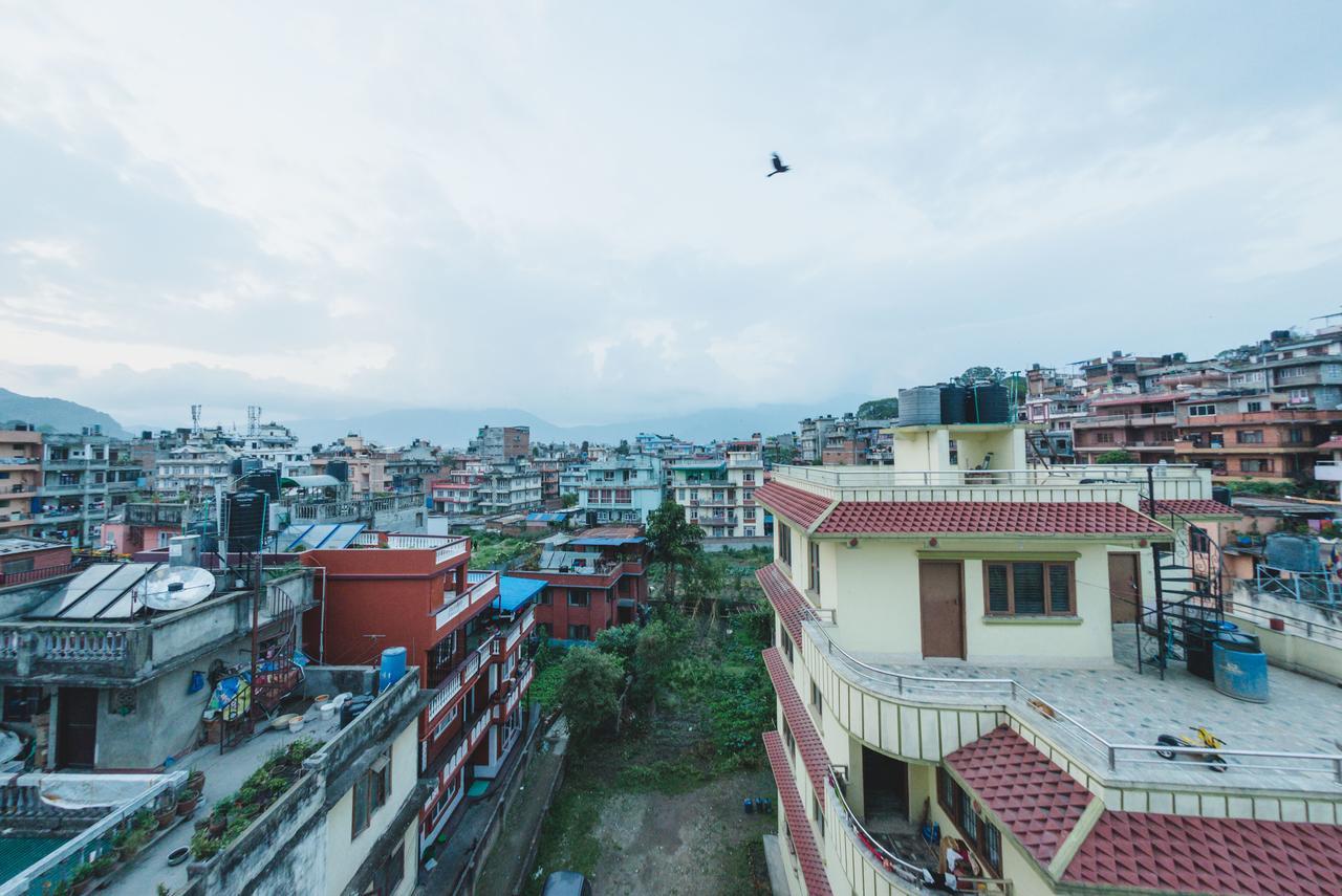 Ostello Famous House Kathmandu Esterno foto