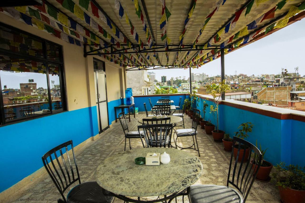 Ostello Famous House Kathmandu Esterno foto