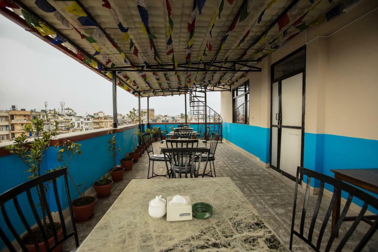 Ostello Famous House Kathmandu Esterno foto