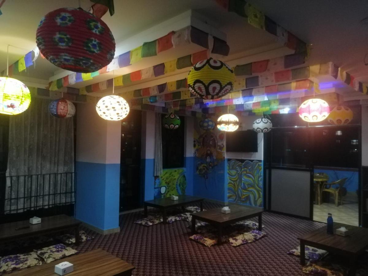 Ostello Famous House Kathmandu Esterno foto