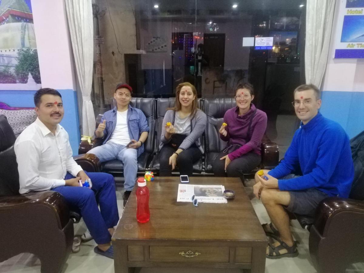 Ostello Famous House Kathmandu Esterno foto